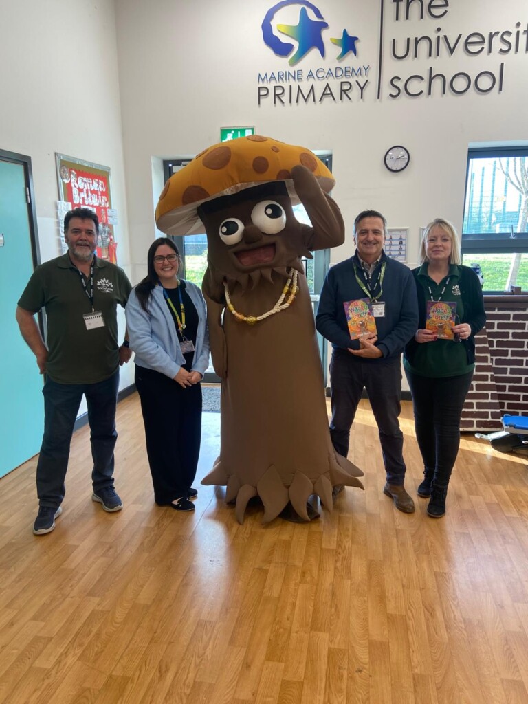 staff-welcome-societree-mascot-mushi-to-launch-the-new-micro-forest-project