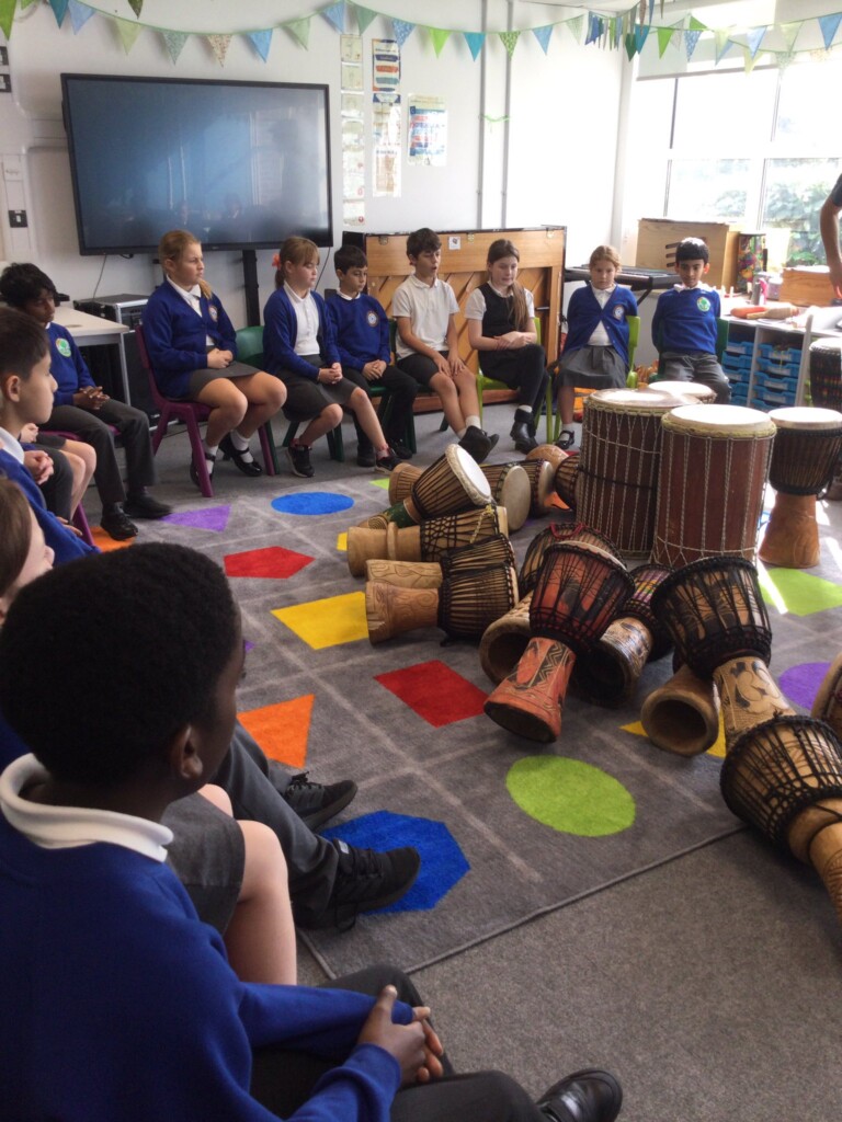 whipton-barton-pupils-at-their-drumming-workshop