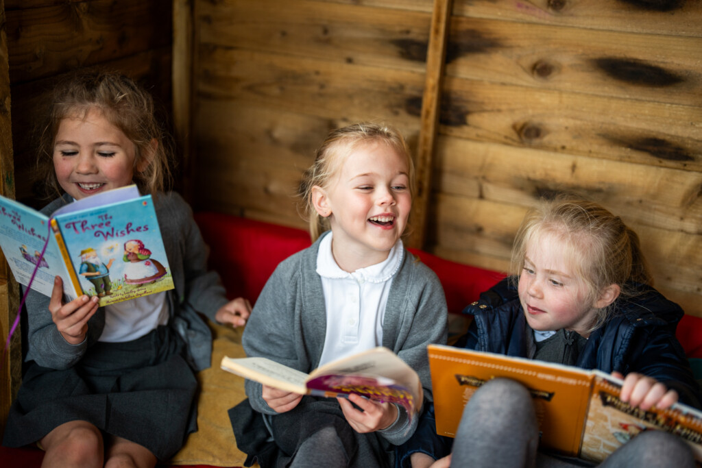 CEC Children reading books