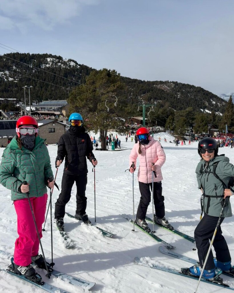 ISca Students on the ski slopes in Spain