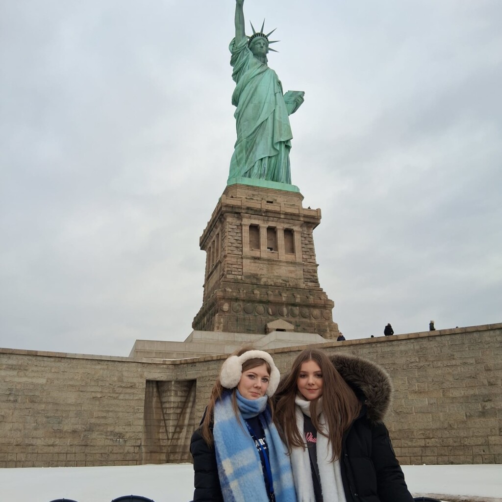 tor-bridge-high-sixth-formers-visit-the-statue-of-liberty
